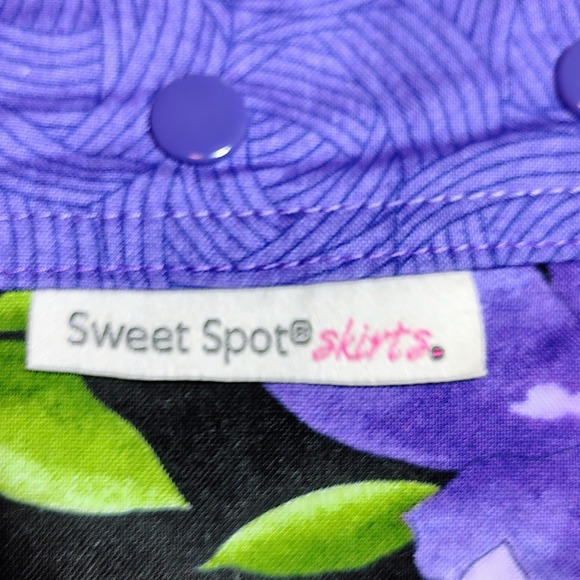 Sweet Spot Skirts Purple Floral Snap Closure Adjustable Mini Wrap‎ Skirt - Picture 2 of 7